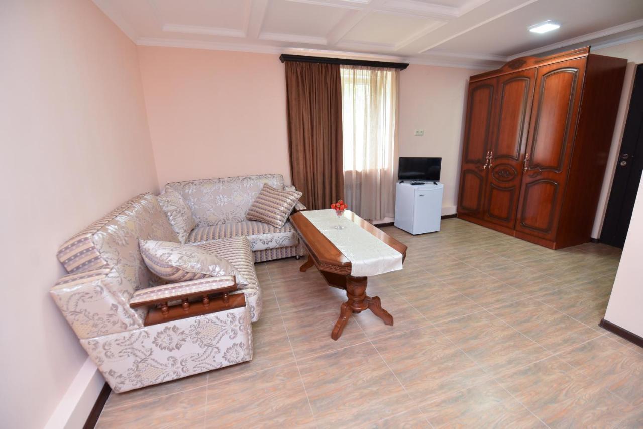 Old City Hotel Alaverdi Exterior foto